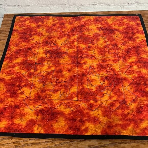 Halloween Wall Hanging Machine Stitched Spooky Jack O’ Lanterns & bat 18”x18” - Picture 6 of 6